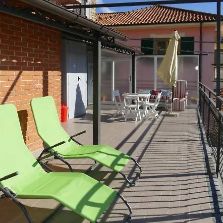 Locazione Turistica Iolanda Ranzo-Borgo