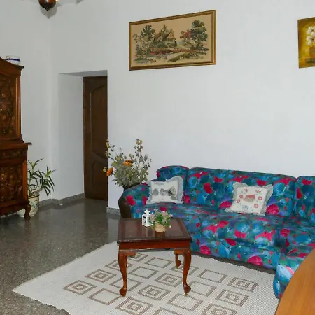 Locazione Turistica Iolanda *