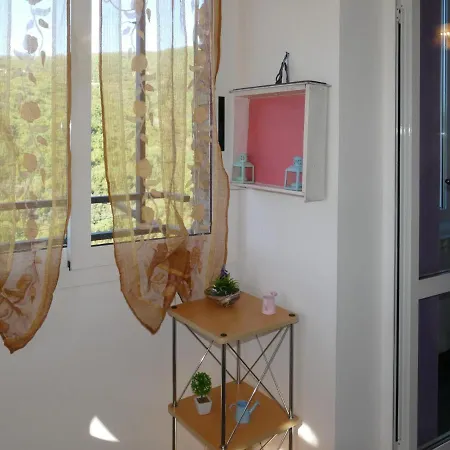 Apartament Locazione Turistica Iolanda Ranzo-Borgo