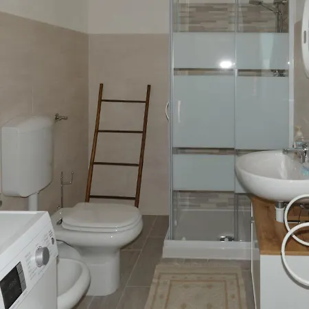 Locazione Turistica Iolanda * Ranzo-Borgo